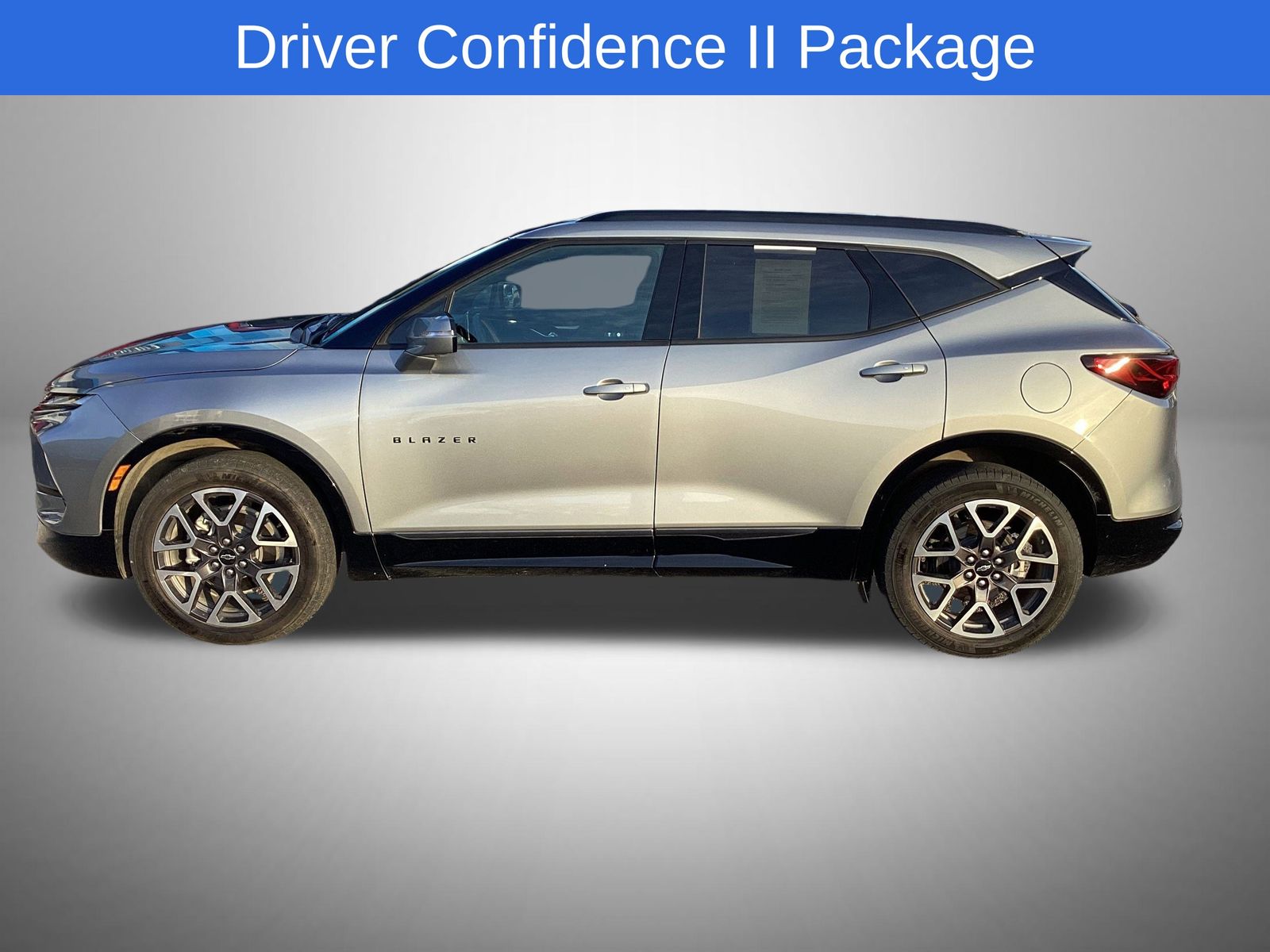 2023 Chevrolet Blazer RS photo 2