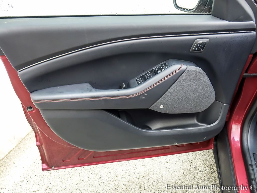 2025 FORD MUSTANG MACH-E - Image 23