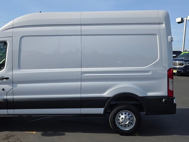2025 Ford Transit photo 13