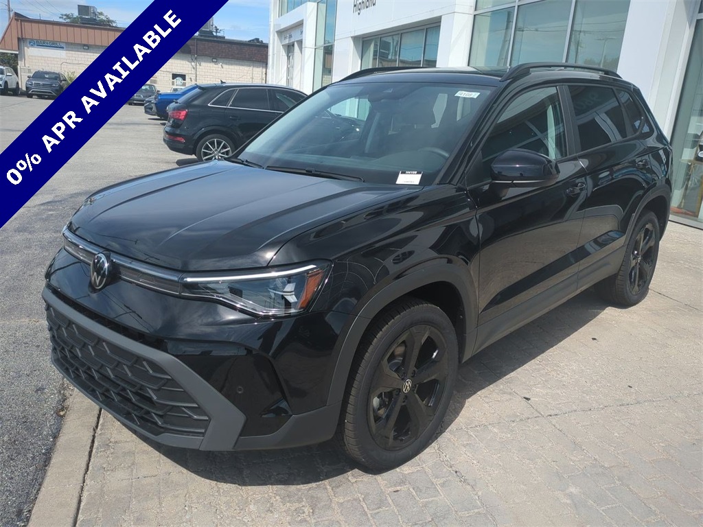 2025 Volkswagen Taos SE photo 2