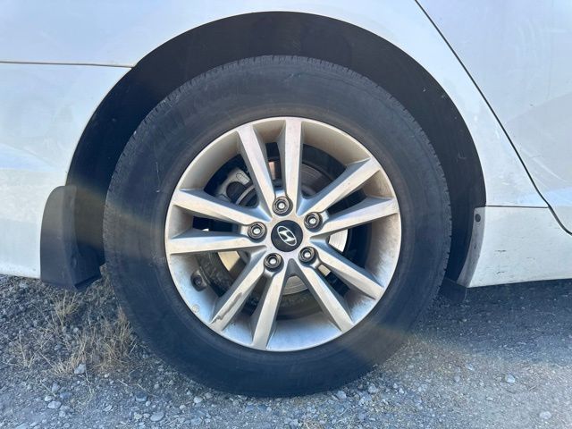 2017 Hyundai Sonata SE photo 9