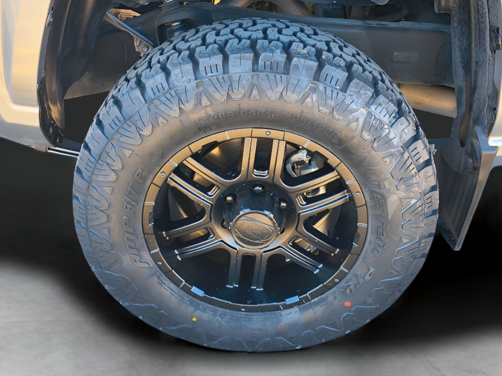 2024 Toyota Tacoma SR photo 3