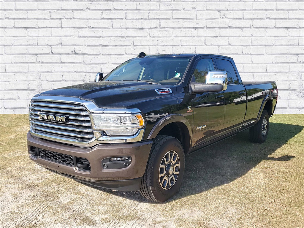 2024 Ram 3500 Laramie Longhorn photo 4