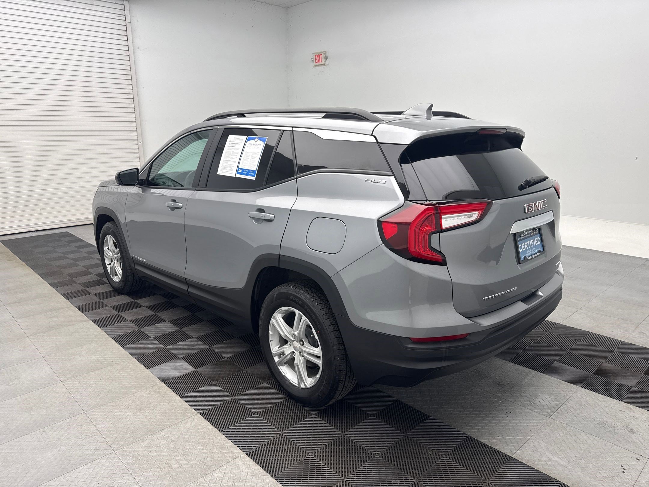 2024 Gmc Terrain SLE photo 3