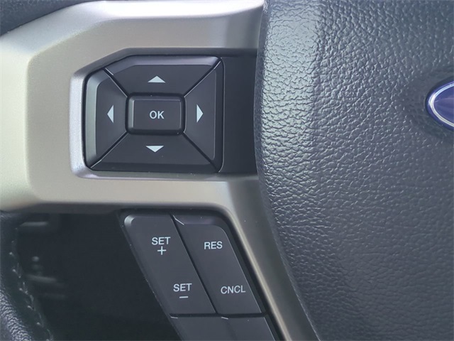 2021 Ford F-350 Lariat photo 25