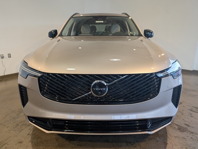 2026 Volvo XC90 photo 2