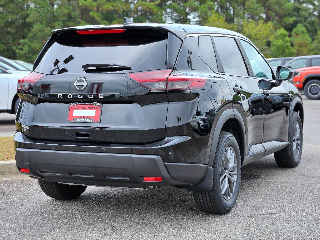 2026 Nissan Rogue S photo 2