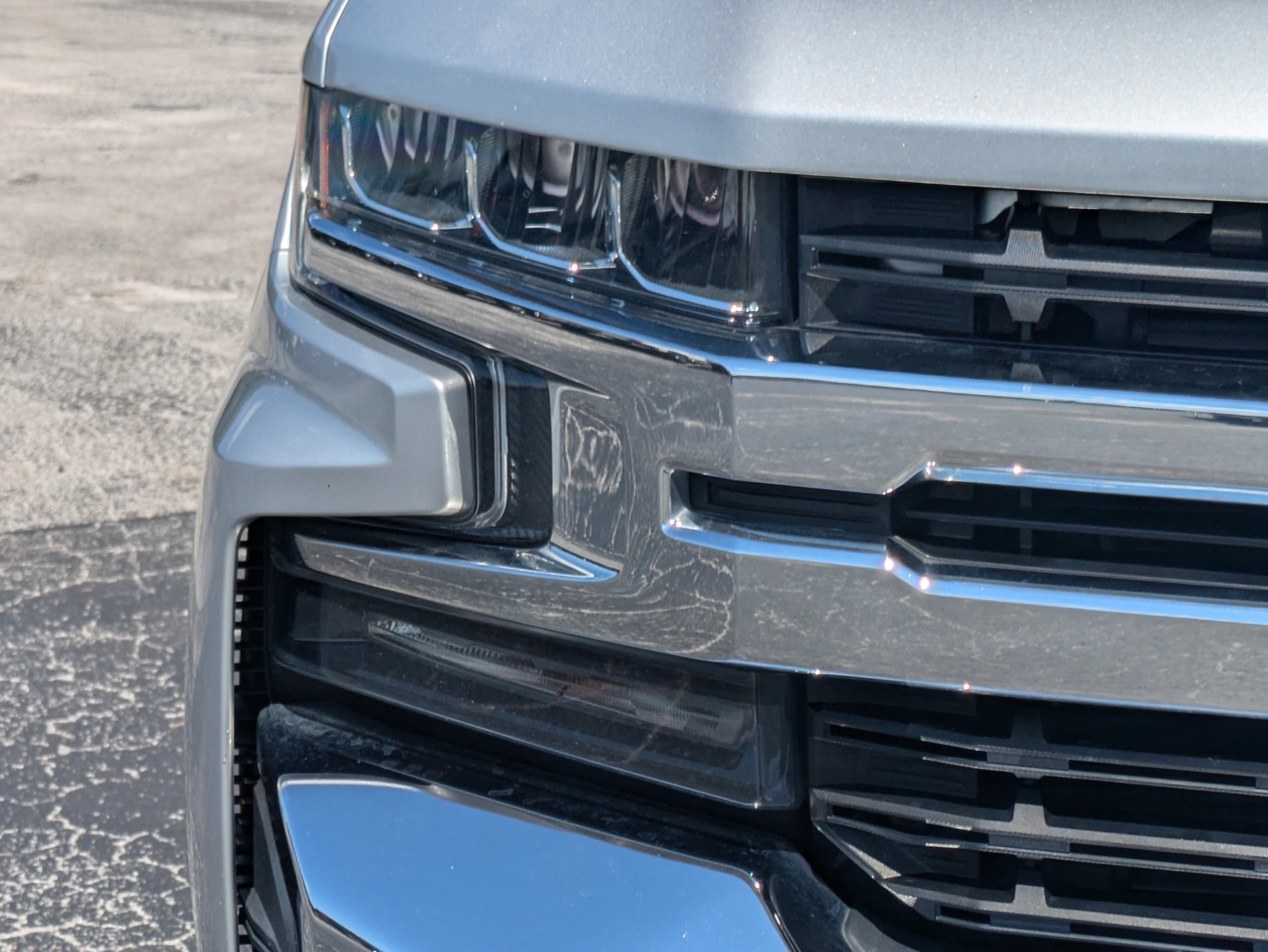 2020 Chevrolet Silverado 1500 LT photo 2