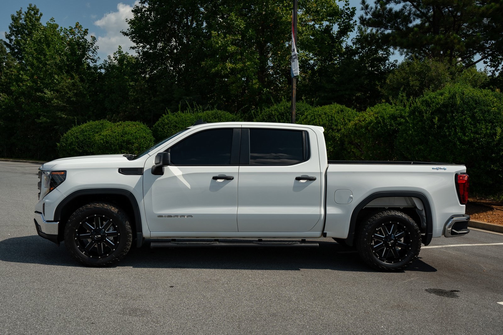 2024 Gmc Sierra Base photo 4