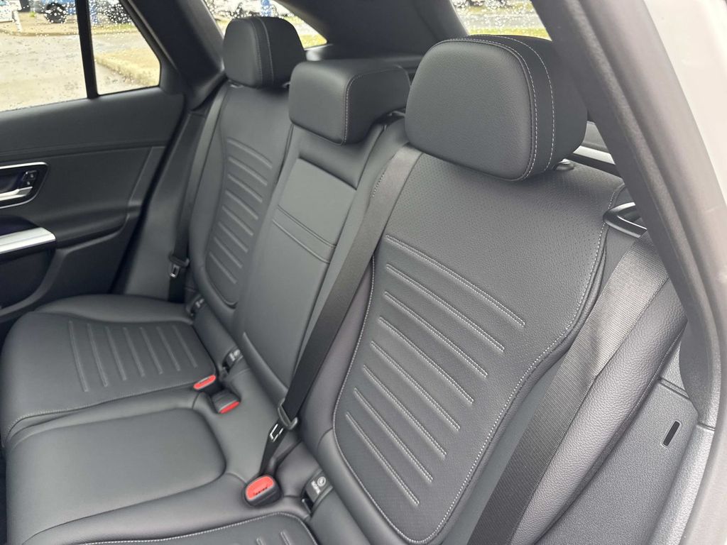 2026 Mercedes Benz GLC 350e 4MATIC photo 12