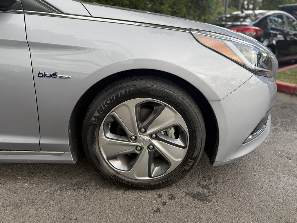2017 Hyundai Sonata Hybrid Limited photo 12