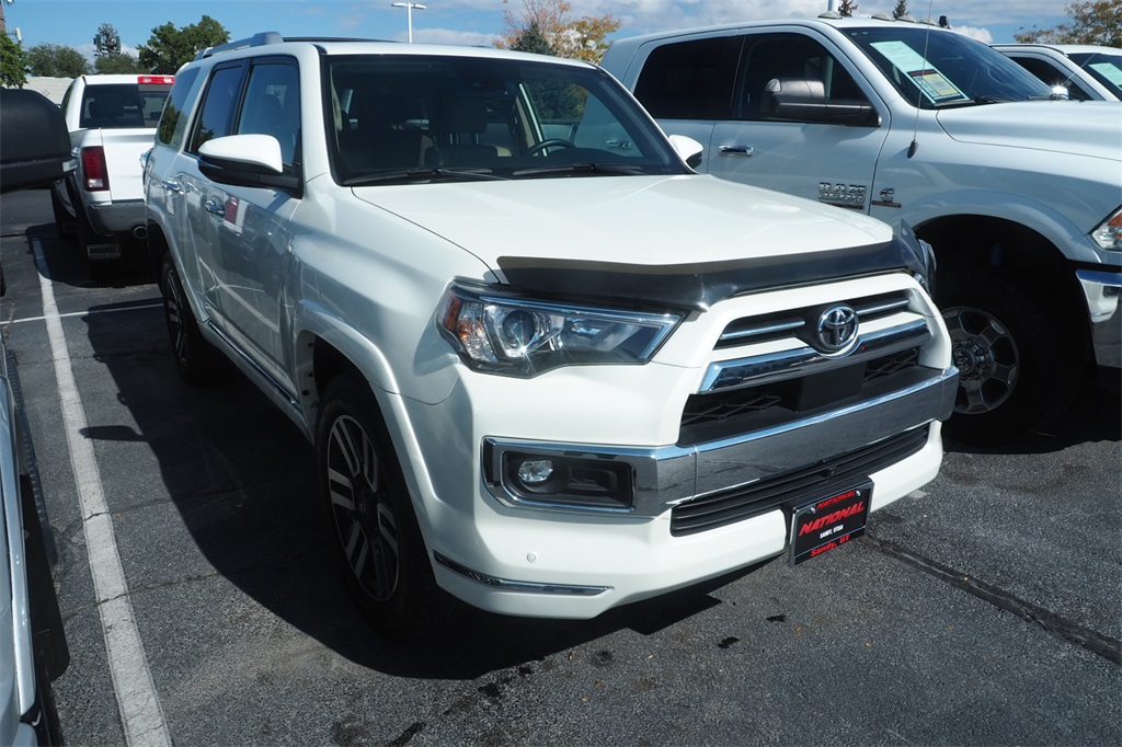 2022 Toyota 4Runner Limited photo 2