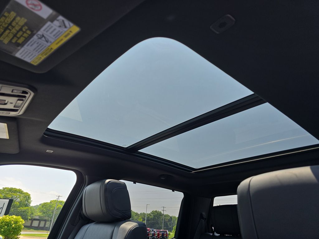2025 Toyota Tundra Platinum photo 28