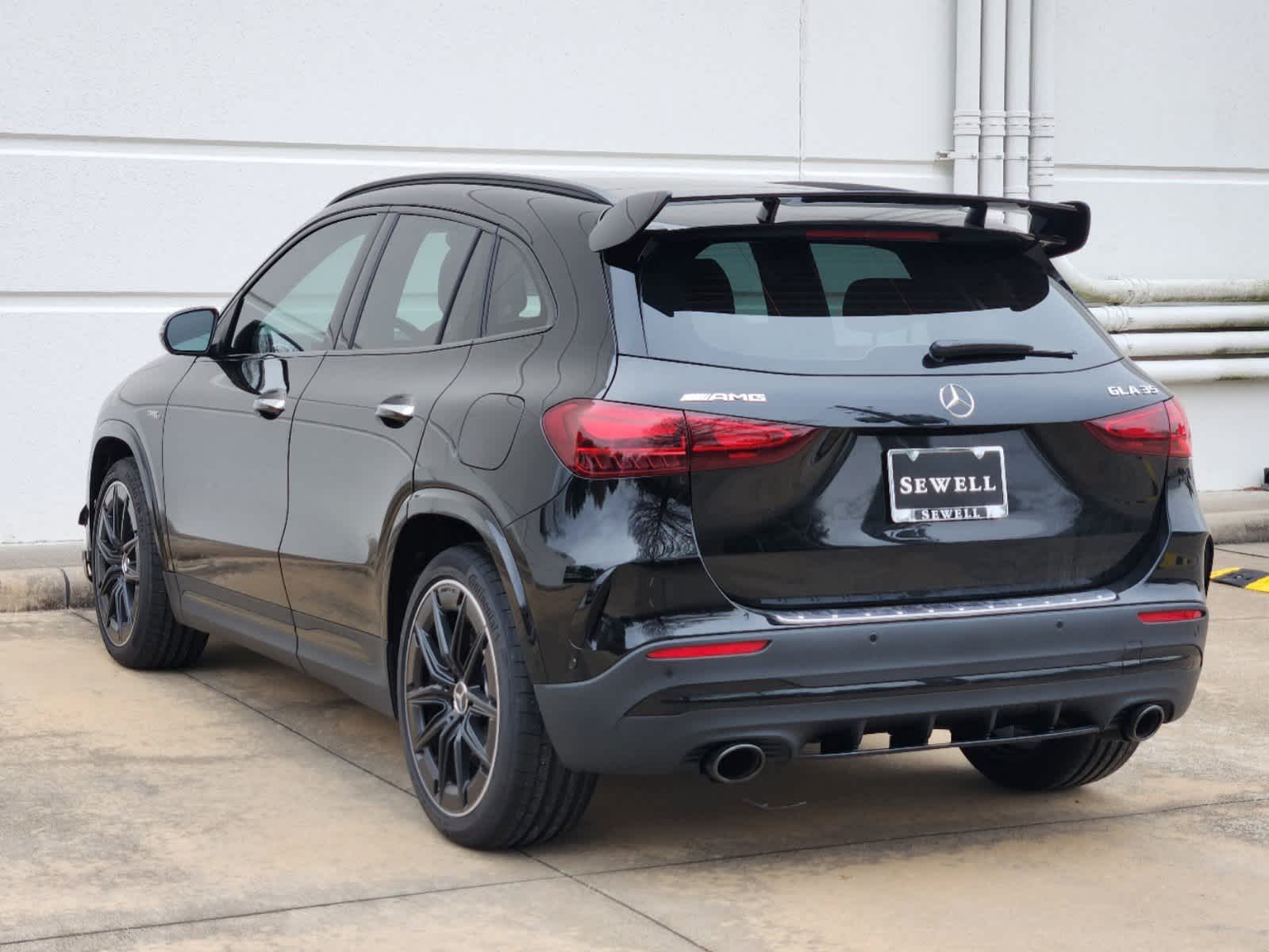 2025 Mercedes Benz GLA AMG 35 4MATIC photo 3