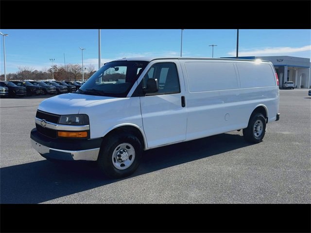 2015 Chevrolet Express Cargo 3500 photo 3