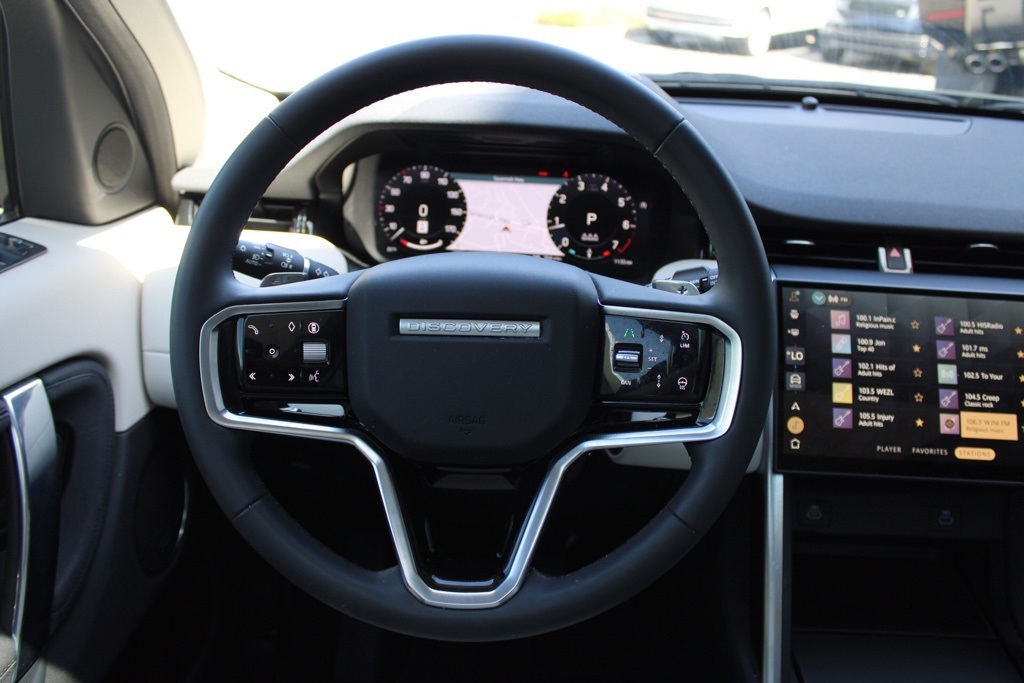 2024 Land Rover Discovery Sport S photo 13
