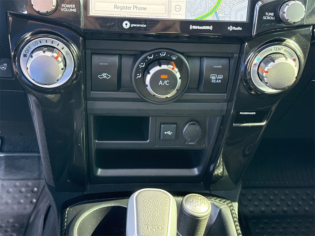 2023 Toyota 4Runner TRD Off-Road photo 23
