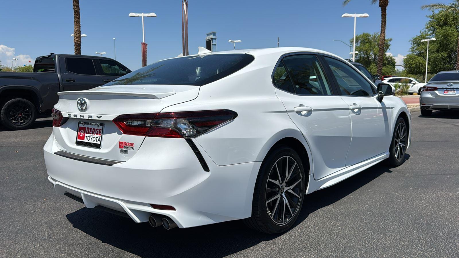 2023 Toyota Camry SE photo 7