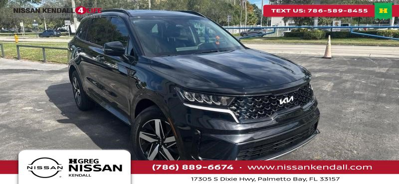2023 Kia Sorento S's photo