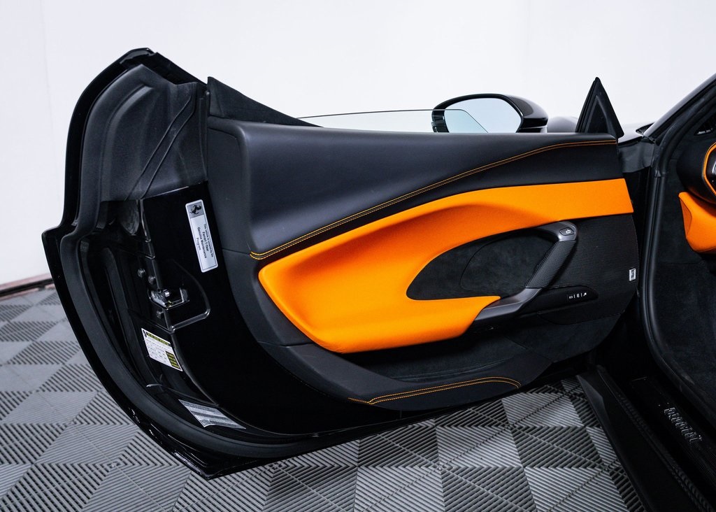 Certified Used 2024 Nero Ferrari  image 16