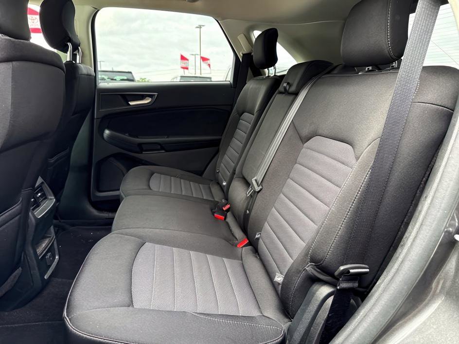 2019 Ford Edge SE photo 12