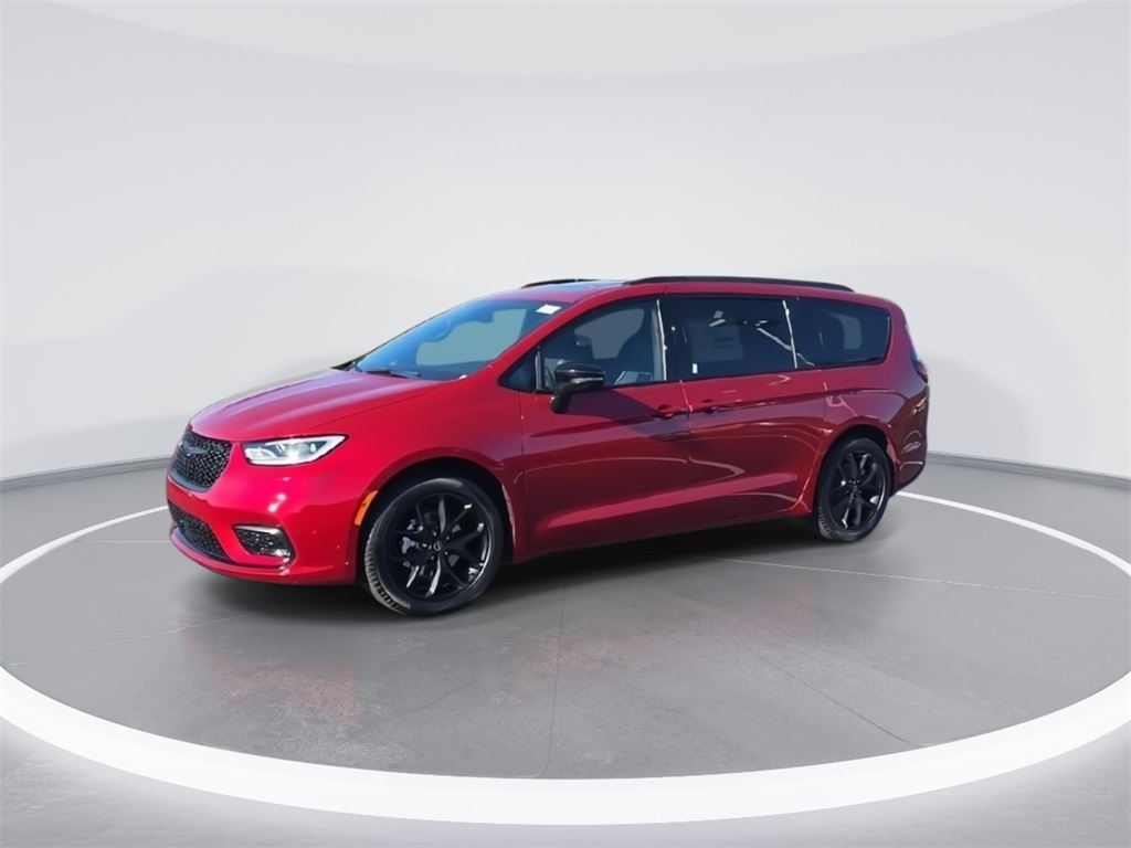 2026 Chrysler Pacifica Limited photo 4