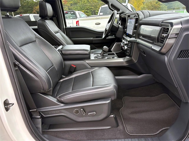 Used 2025 White Metallic Ford Lariat image 20
