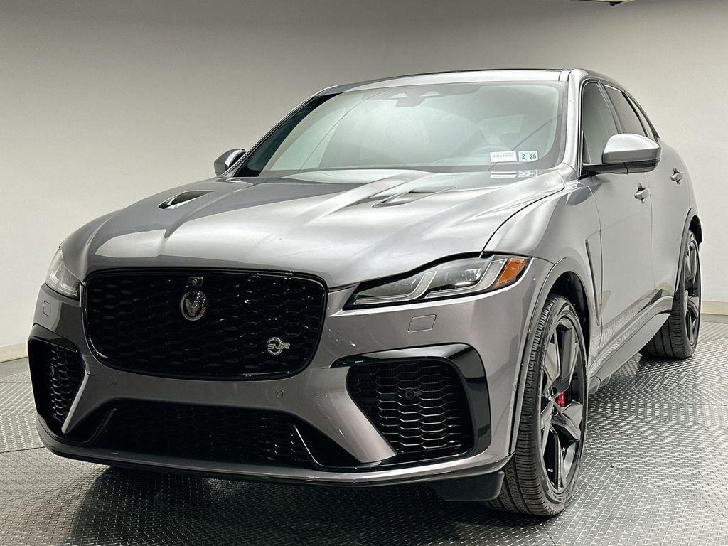 2023 Jaguar F-Pace SVR's photo