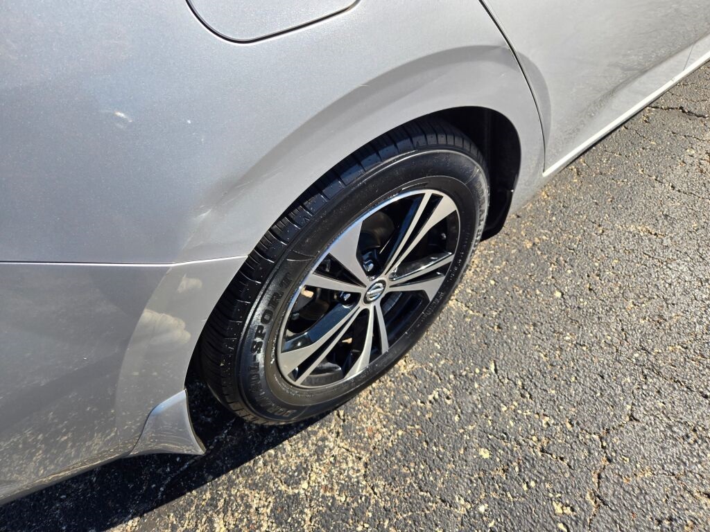 2020 Nissan Sentra SV photo 9