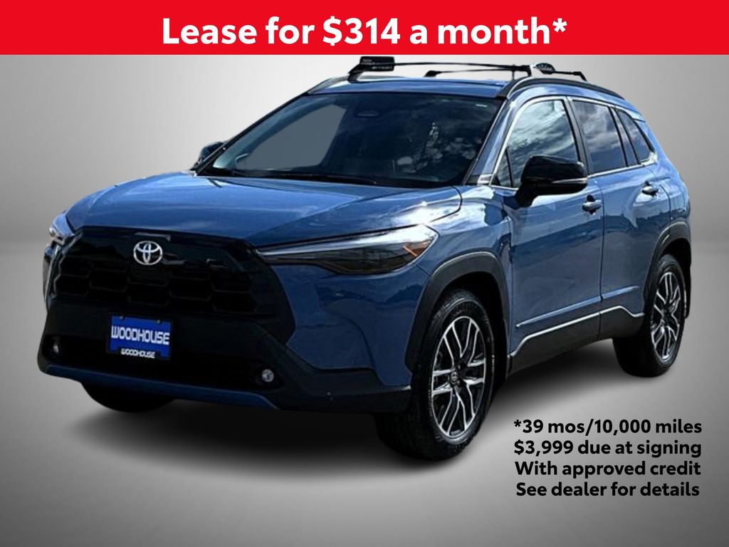 2026 Toyota Corolla Cross XLE's photo