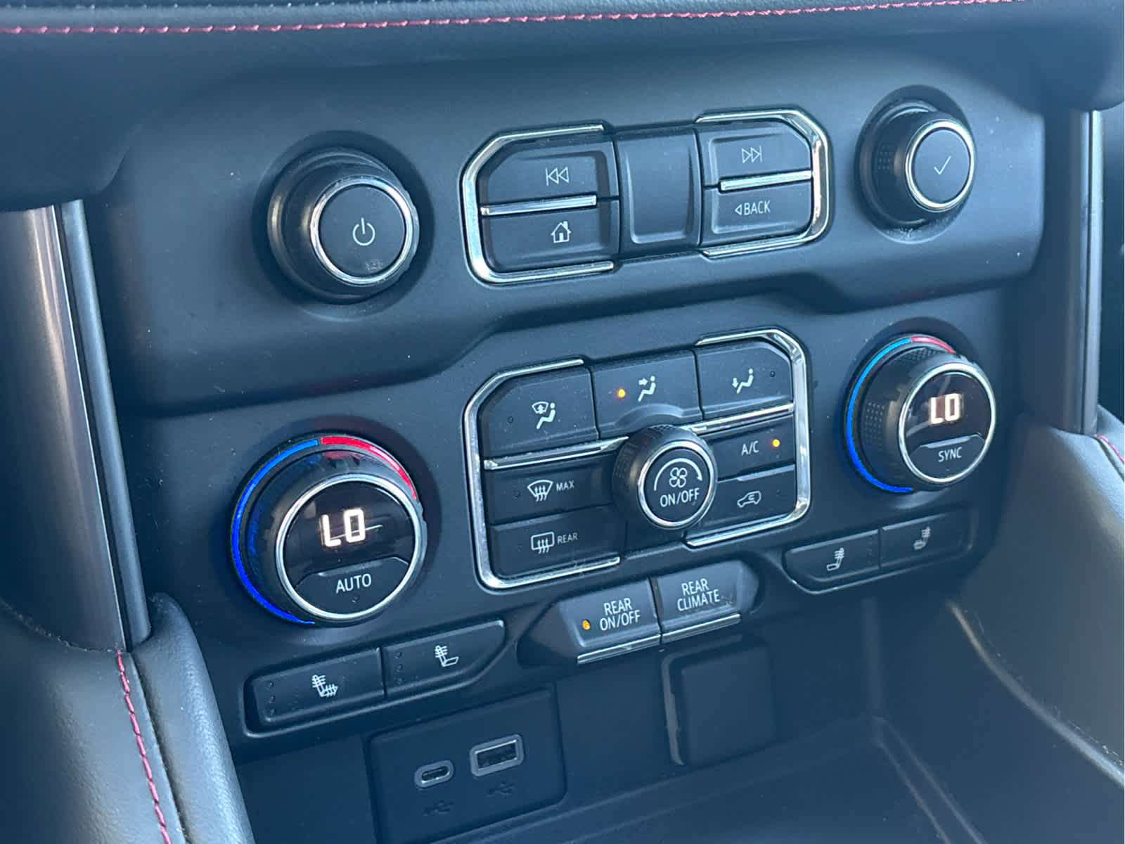 2021 Chevrolet Tahoe RST photo 26
