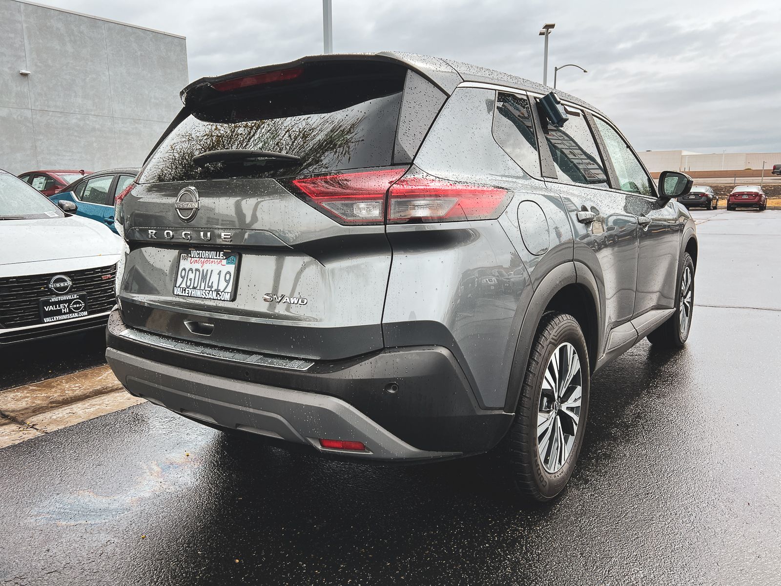2023 Nissan Rogue SV photo 4
