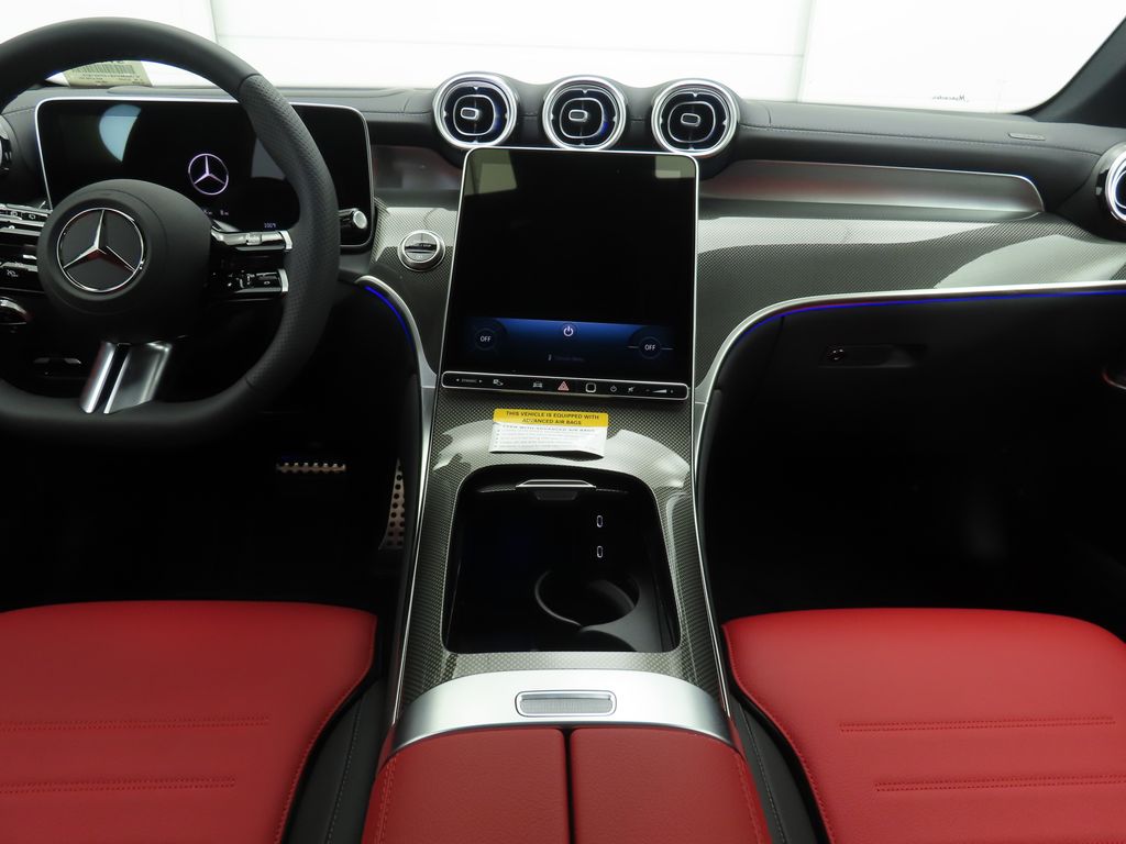 2025 Mercedes Benz GLC 300 photo 12