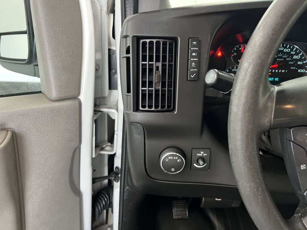 2020 Chevrolet Express 2500 Work Cargo Van photo 23