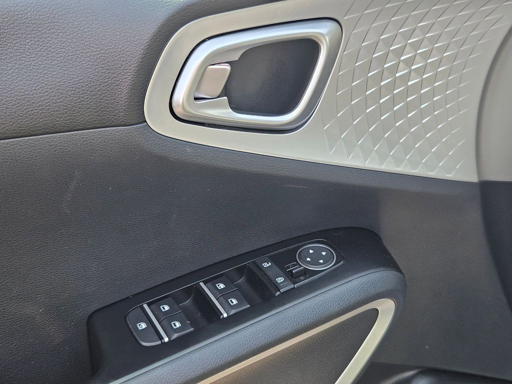 2020 Kia Soul X-Line photo 9