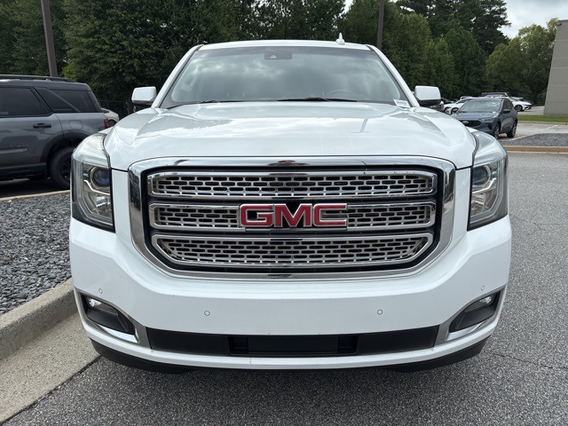 2017 Gmc Yukon SLT photo 2