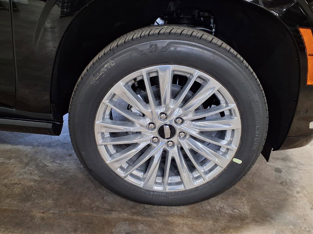 2026 Cadillac Escalade ESV Luxury photo 2