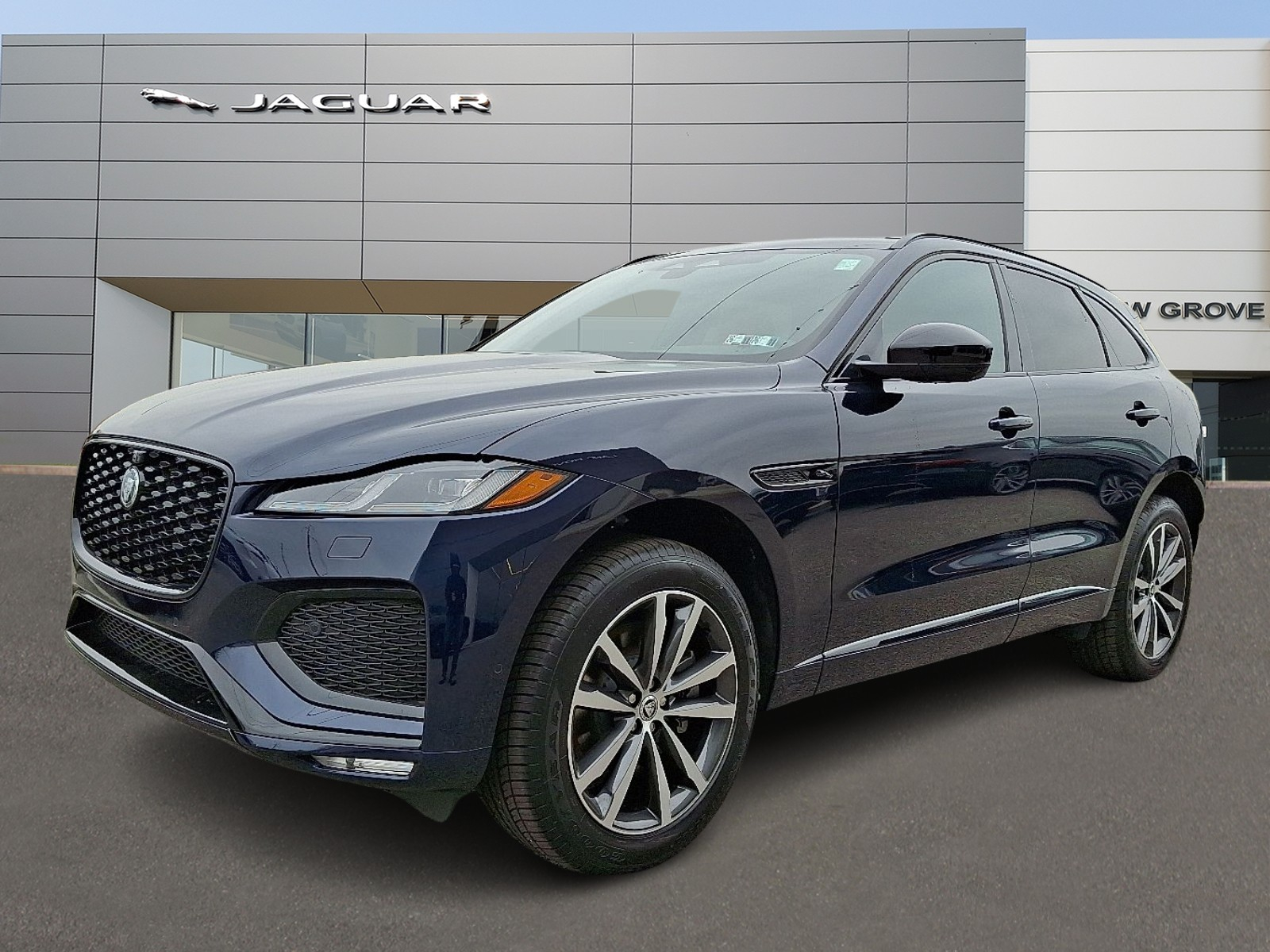 2026 Jaguar F-Pace R-Dynamic S's photo