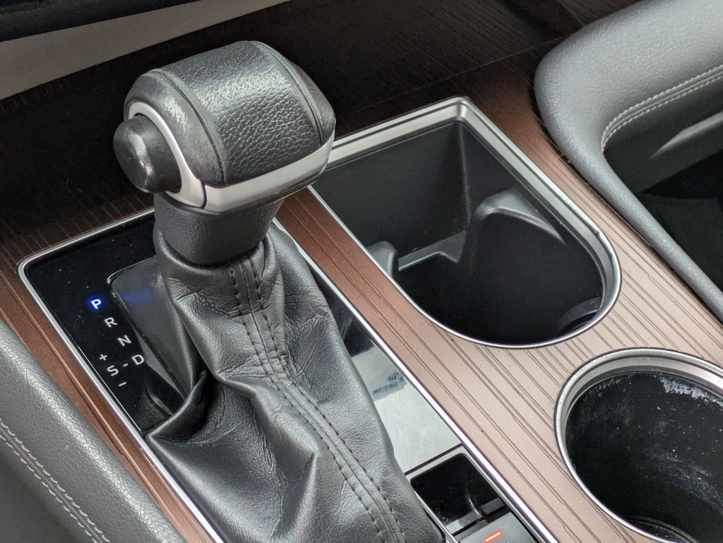 2022 Toyota Sienna XLE photo 20