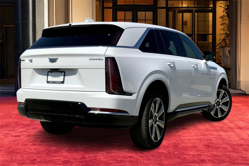 2025 Cadillac Escalade IQ Luxury photo 4
