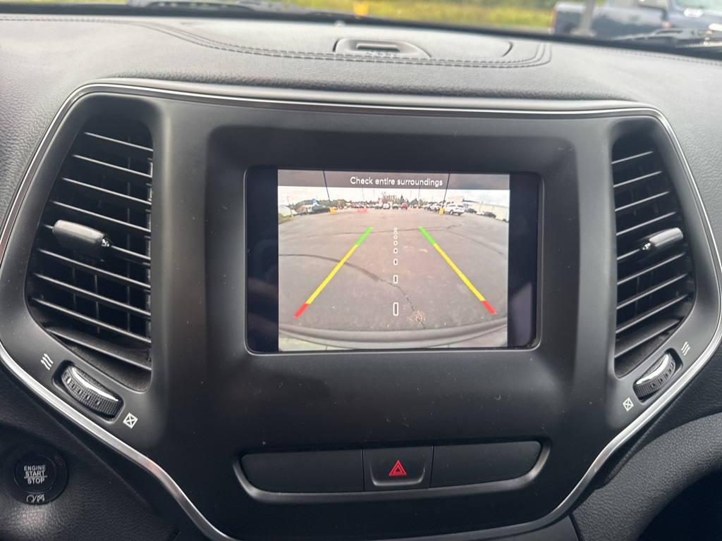 2019 Jeep Cherokee Latitude photo 4