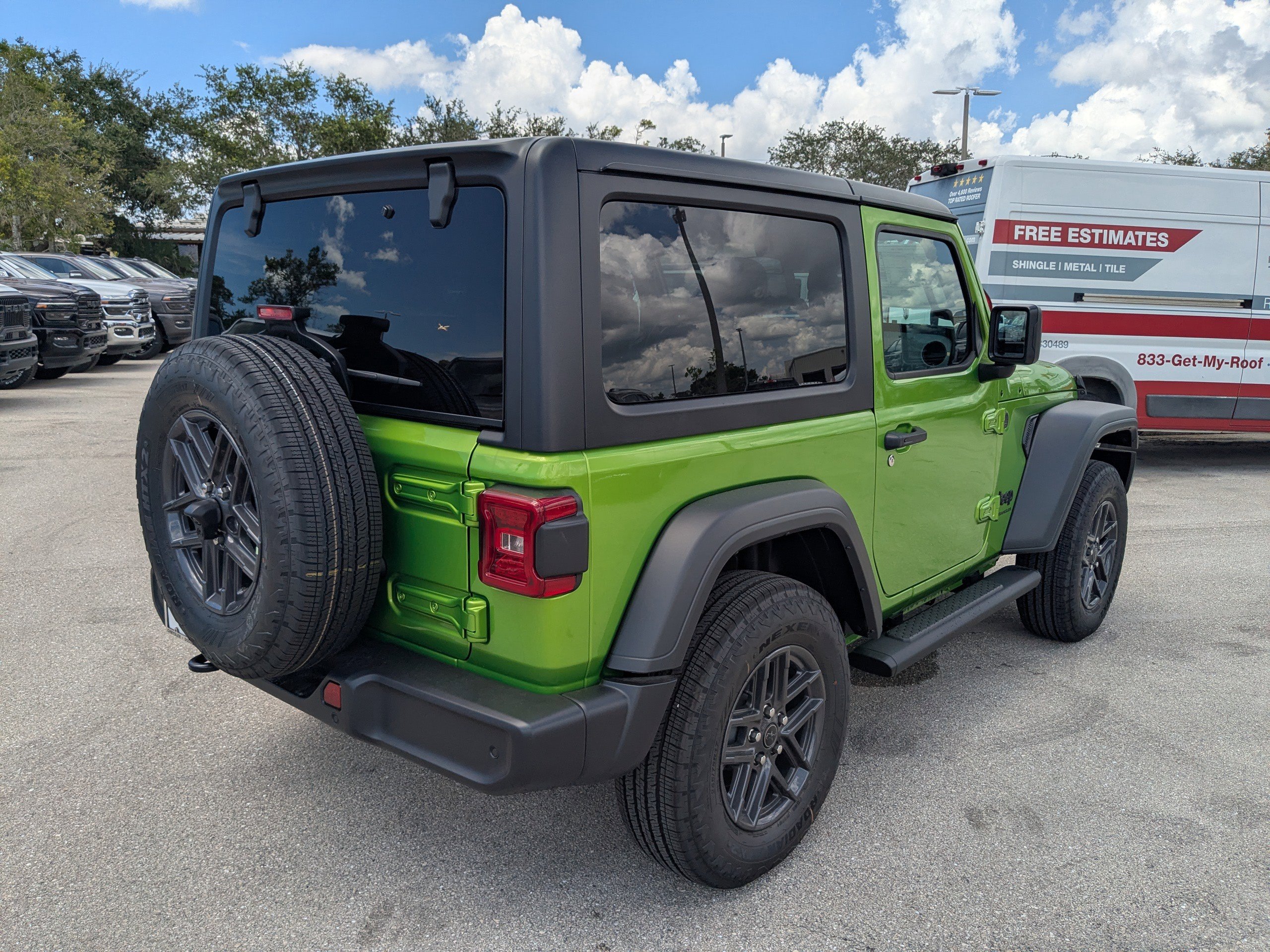 2025 Jeep Wrangler Sport S photo 4