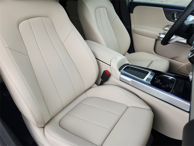 2026 Mercedes Benz GLB 250 4MATIC photo 14