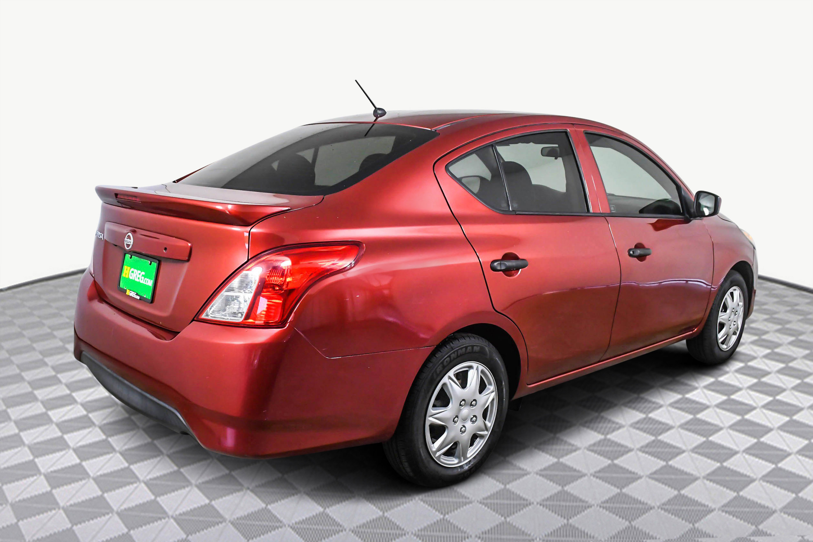 2019 Nissan Versa Sedan Plus photo 4