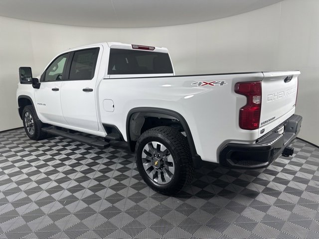 2025 Chevrolet Silverado 2500HD Custom photo 4