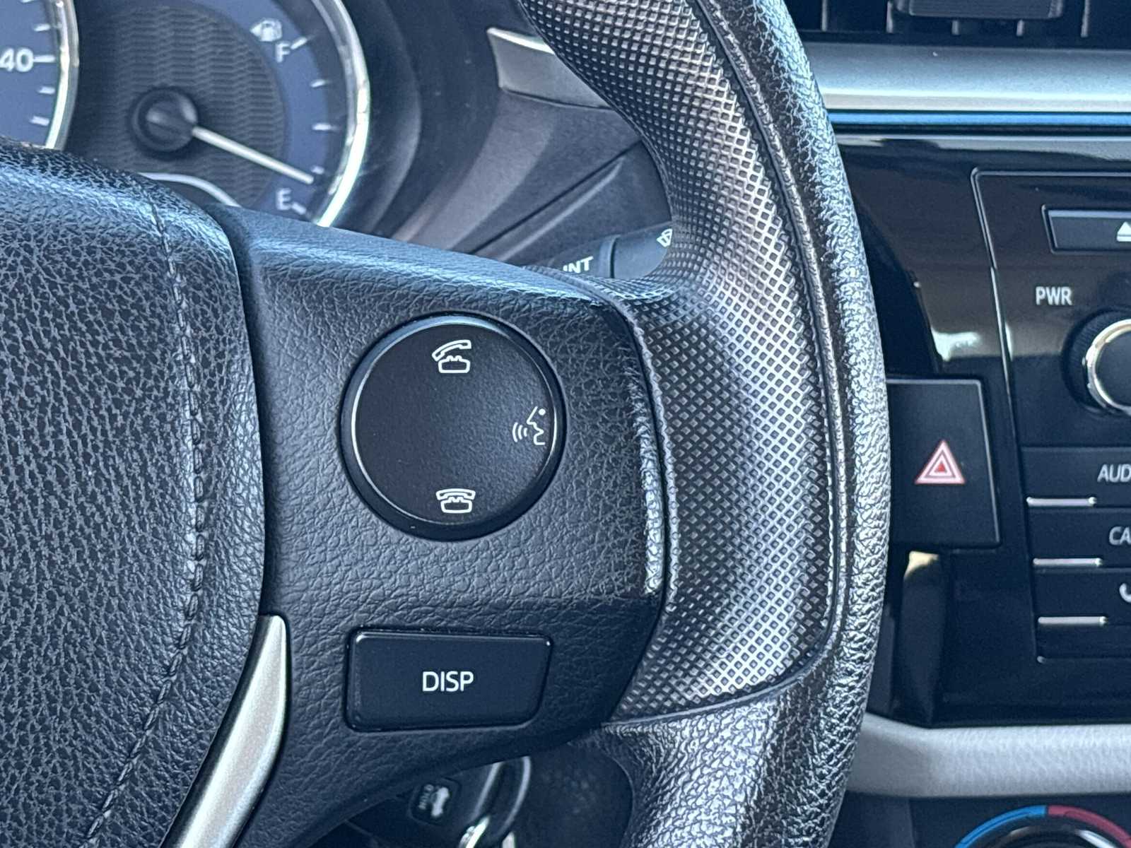 2016 Toyota Corolla LE photo 23