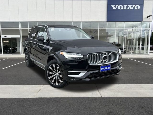 2025 Volvo XC90 Plus's photo