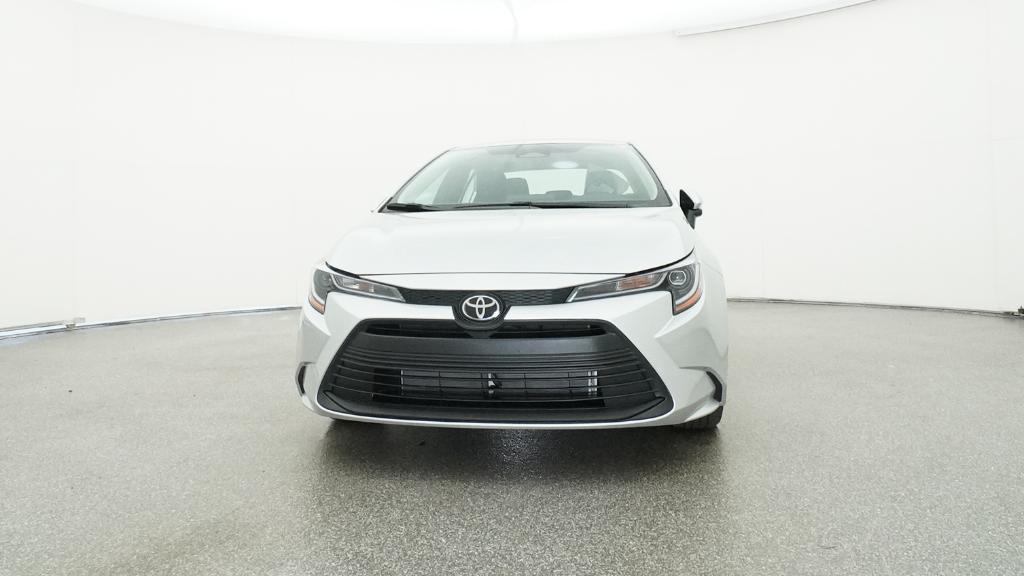2025 Toyota Corolla LE photo 3