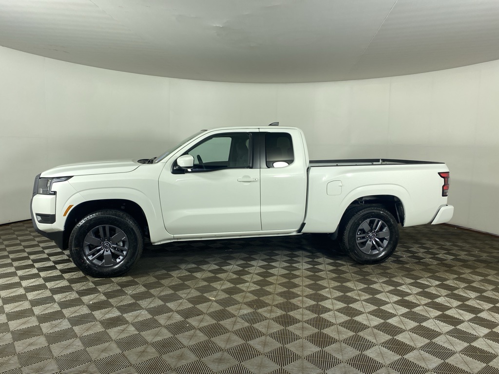 2025 Nissan Frontier SV photo 6