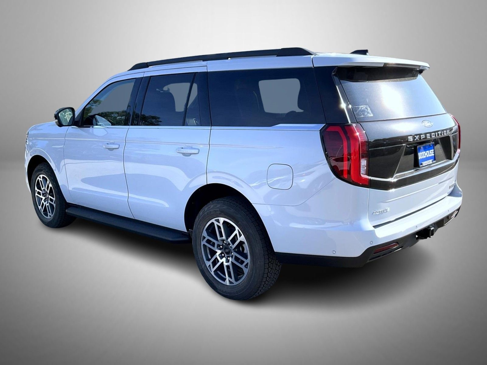 2025 Ford Expedition photo 7